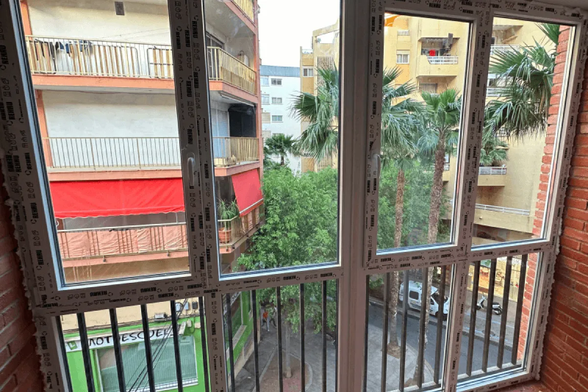 Balcony enclosure with REHAU profiles